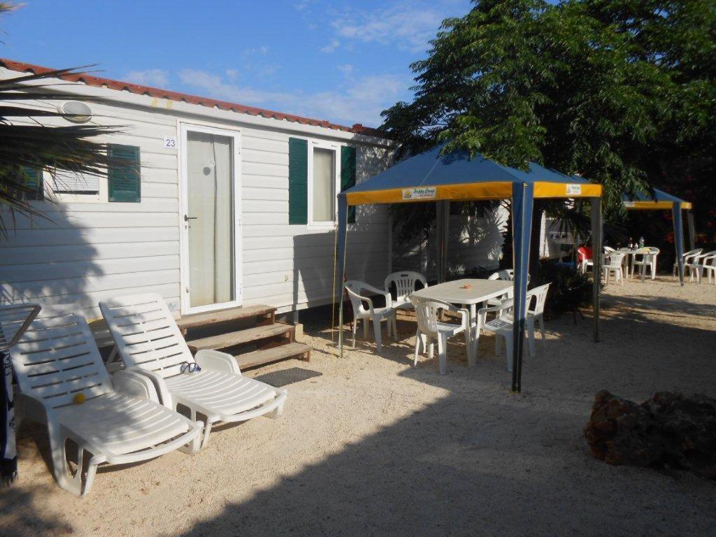 Happy Camp Mobile Homes In El-Bahira Camping Village 圣维托罗卡波 外观 照片